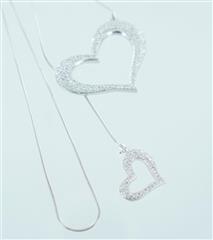 14KT WHITE GOLD NECKCHAIN WITH 2 HEARTS 2.69 ATW 24