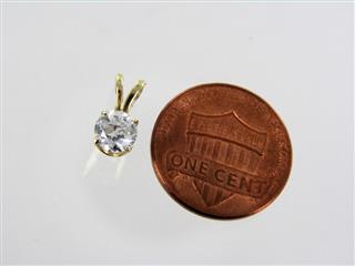 14 KT YELLOW GOLD DIAMOND PENDANT 0.3DWT/Y