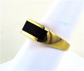 14KT SOLID YELLOW GOLD BLACK ONYX SIZE 9 RING PROTECTION