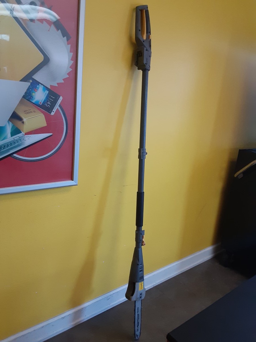 LYNXX 40V CORDLESS POLE SAW IN STORE PICK UP ONLY!!!! IN STORE PICK UP