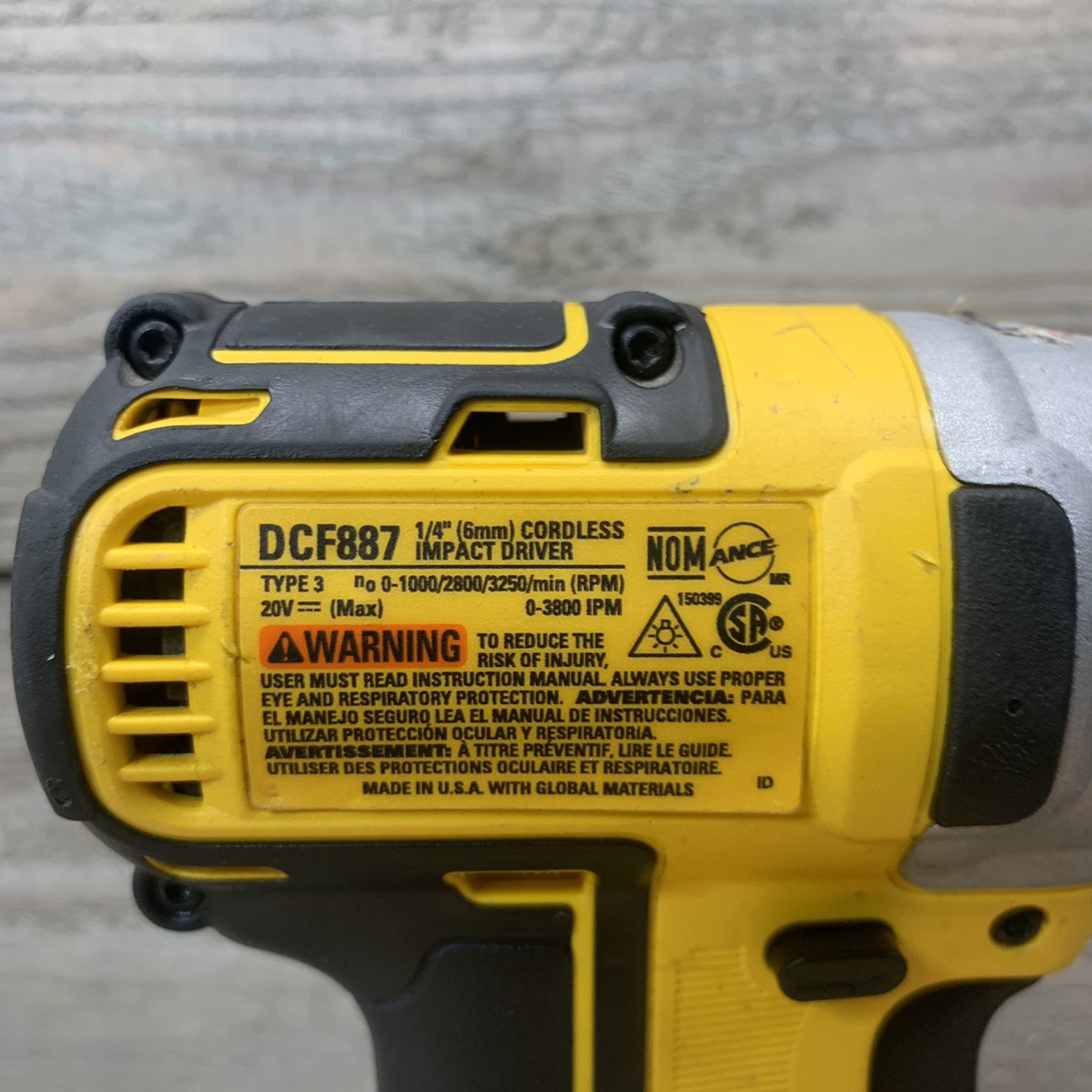 DEWALT DCF887 20VOLT MAX XR 3SPEED 1/4 IN. IMPACT DRIVER (TOOLONLY