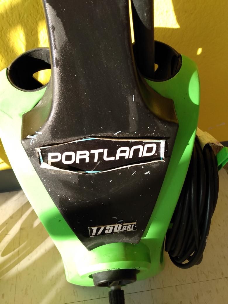 PORTLAND INDUSTRIES 1750 PSI PRESSURE WASHER Very Good Buya