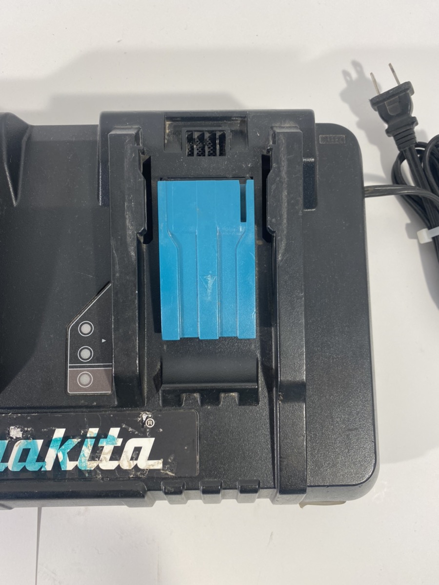 MAKITA XFD10 CORDLESS DRILL WITH 18V CHARGER, NO BATTERY Very