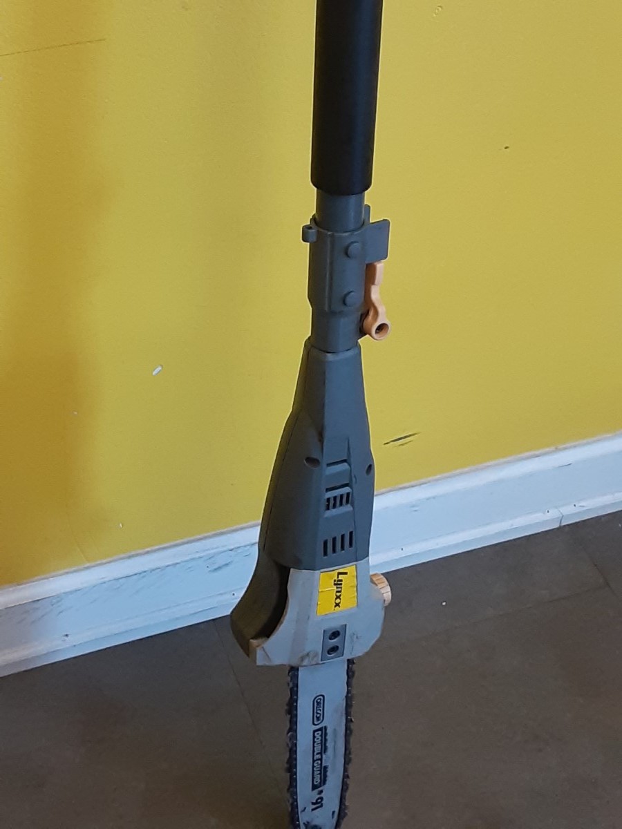 LYNXX 40V CORDLESS POLE SAW IN STORE PICK UP ONLY!!!! IN STORE PICK UP