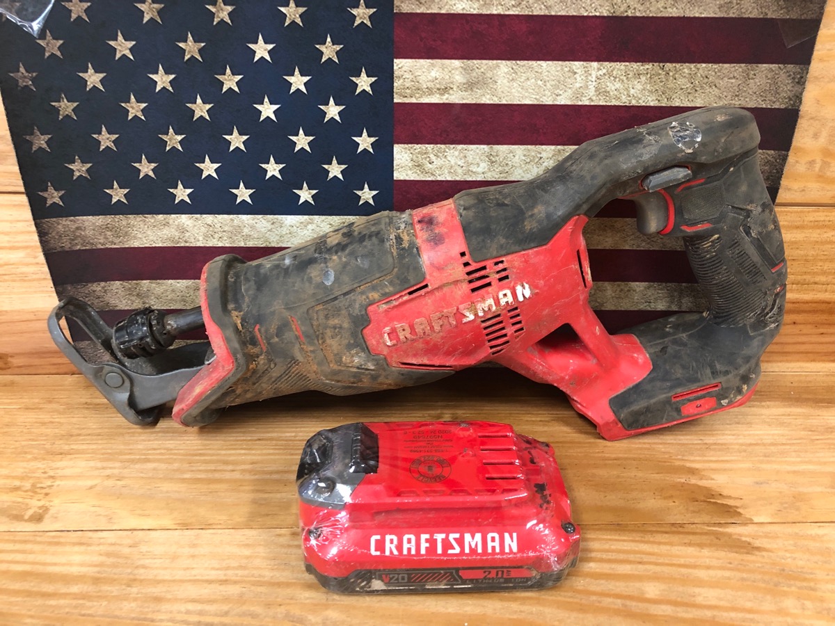 CRAFTSMAN CMCS300 RECIPROCATING SAW W/ BATTERY Good BJ