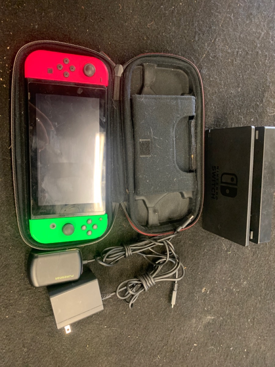 NINTENDO SWITCH HANDHELD HAC001 For parts or not working Capitol City Pawn & Jewelry