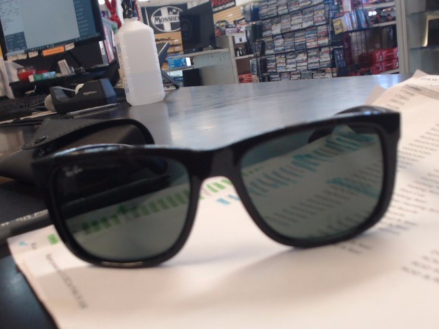 Ray-Ban Sunglasses RB4165 Justin