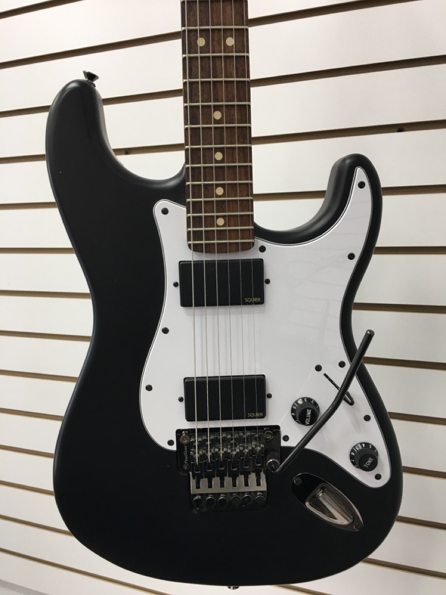 Squier Contemporary Active Stratocaster HH Flat Black Like New Buya