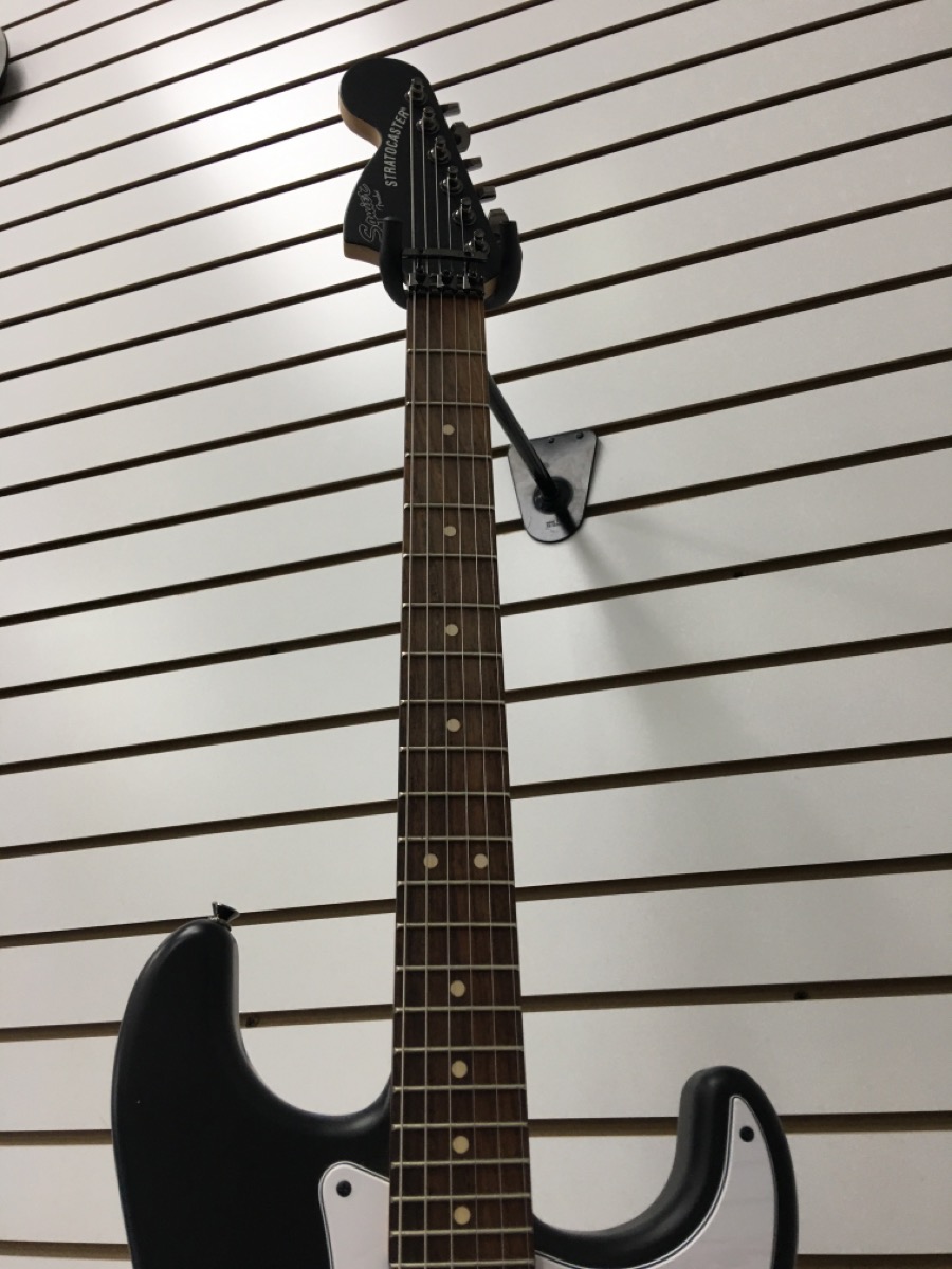 Squier Contemporary Active Stratocaster HH Flat Black Like New Buya