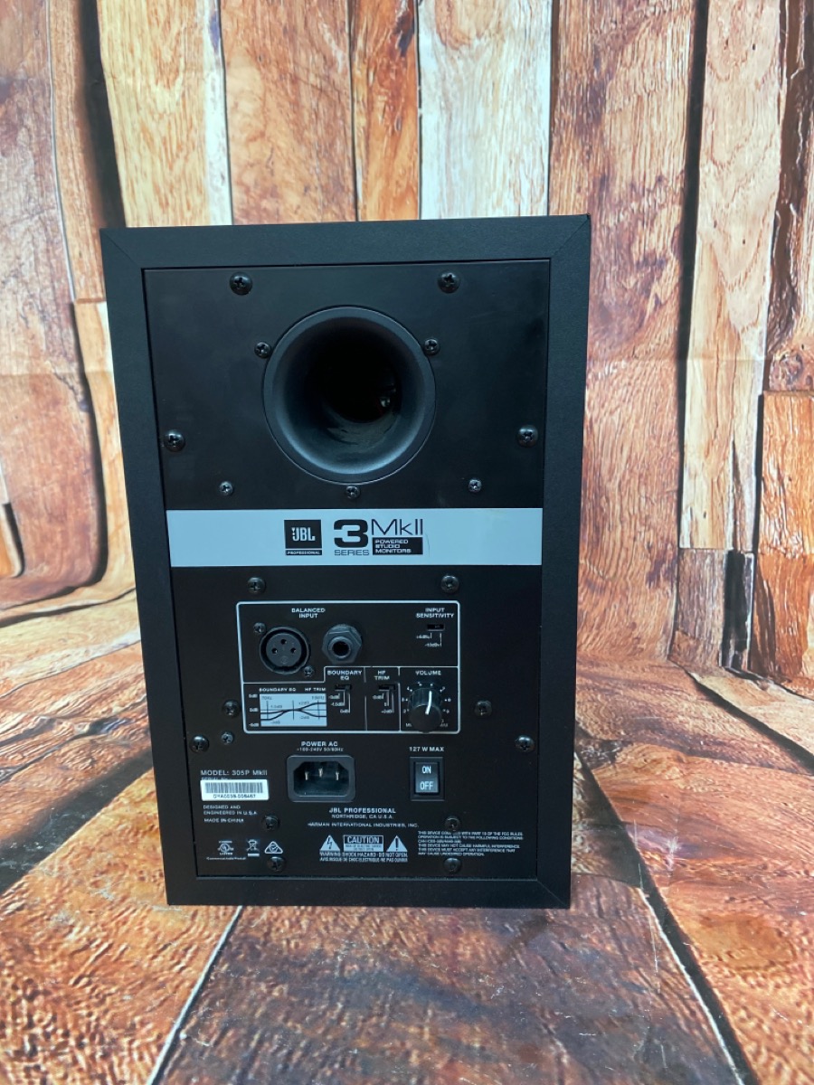 SINGLE JBL 3 SERIES MKII STUDIO SPEAKER Very Good | Buya