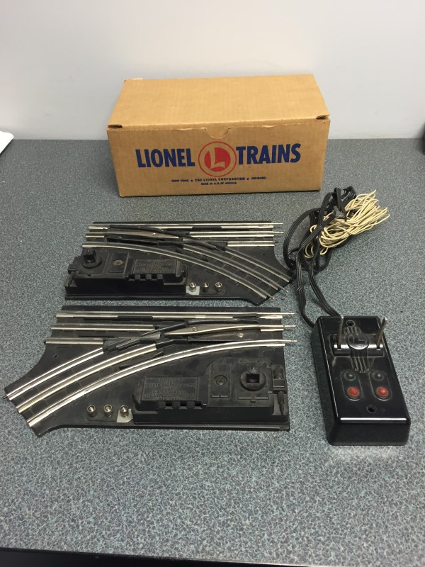 LIONEL ONE PAIR No. 1122 NON-DERAILING REMOTE CONTROL 