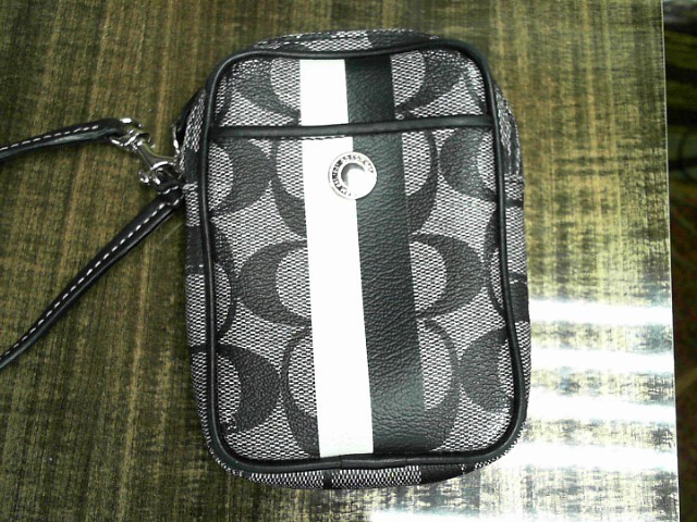 coach cellphone bag