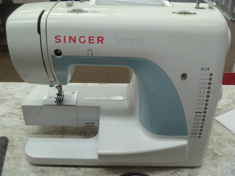 SINGER SEWING MACHINE SIMPLE 3116 Very Good | Buya