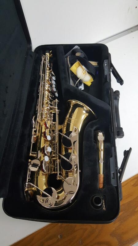 Yamaha Advantage YAS-200AD Alto Saxophone Sax and Hardcase Like New | Buya