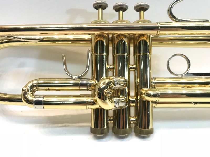 Bach Omega Bb Trumpet w/ Case and Mouthpiece! Very Good Central Mega