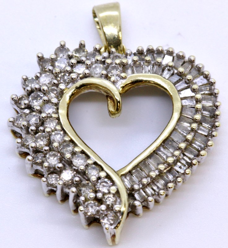 10k Solid 2 Tone Yellow White Gold Round Baguette Diamond Open Heart Pendant Pre Owned Buya