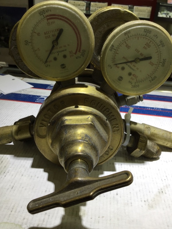VICTOR OXYGEN & ACETYLENE GAUGES Good Carson Jewelry & Loan Carson