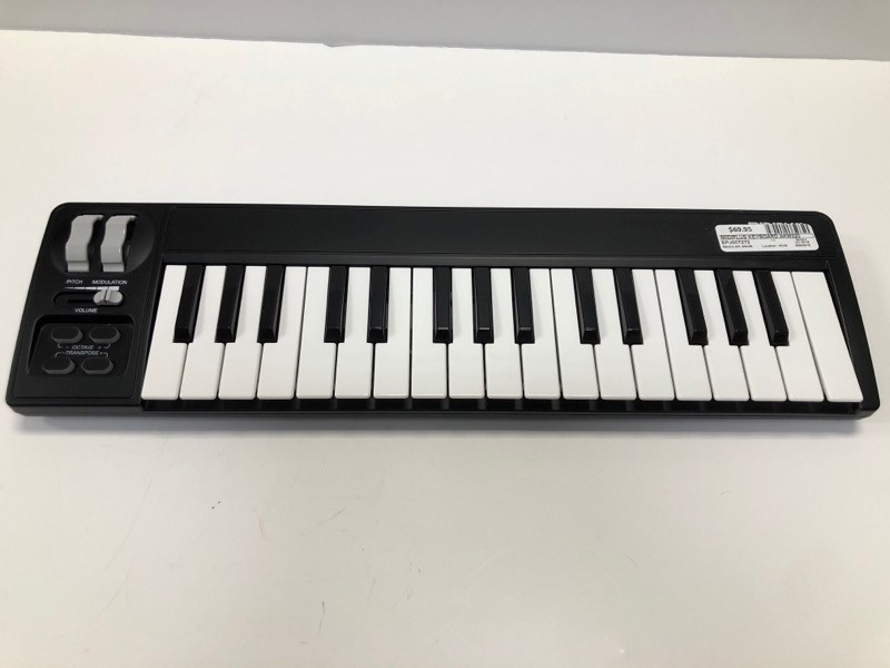 MIDIPLUS Keyboards/MIDI Equipment AKM320 Good HSR Liberty Inc. Port