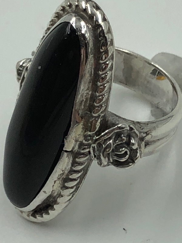 .925 Silver Onyx Oval Stone Ring Size 4.5 Pre-owned | Buya