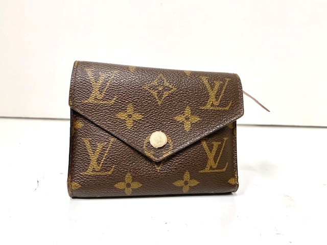 LOUIS VUITTON VICTORINE WALLET MONOGRAM Cover On Snap Missing Envelope Style Good | Braswell ...