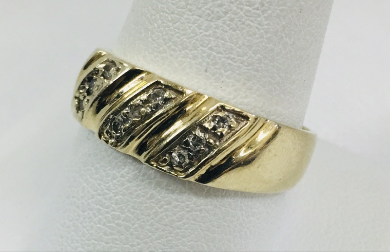 Gent's Gold-Diamond Wedding Band 9 Diamonds .09 Carat T.W ...