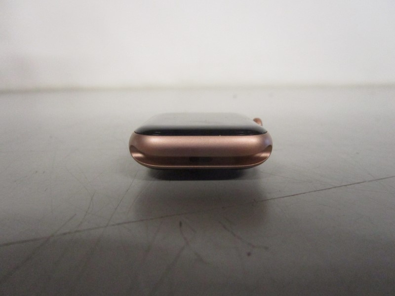 pawn apple watch series 4