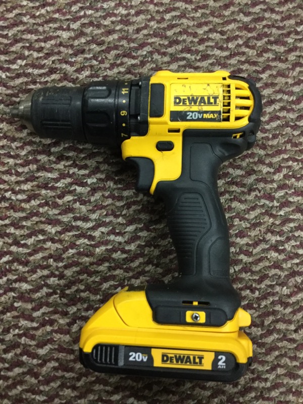 DEWALT Cordless Drill DCD780 Acceptable Buya