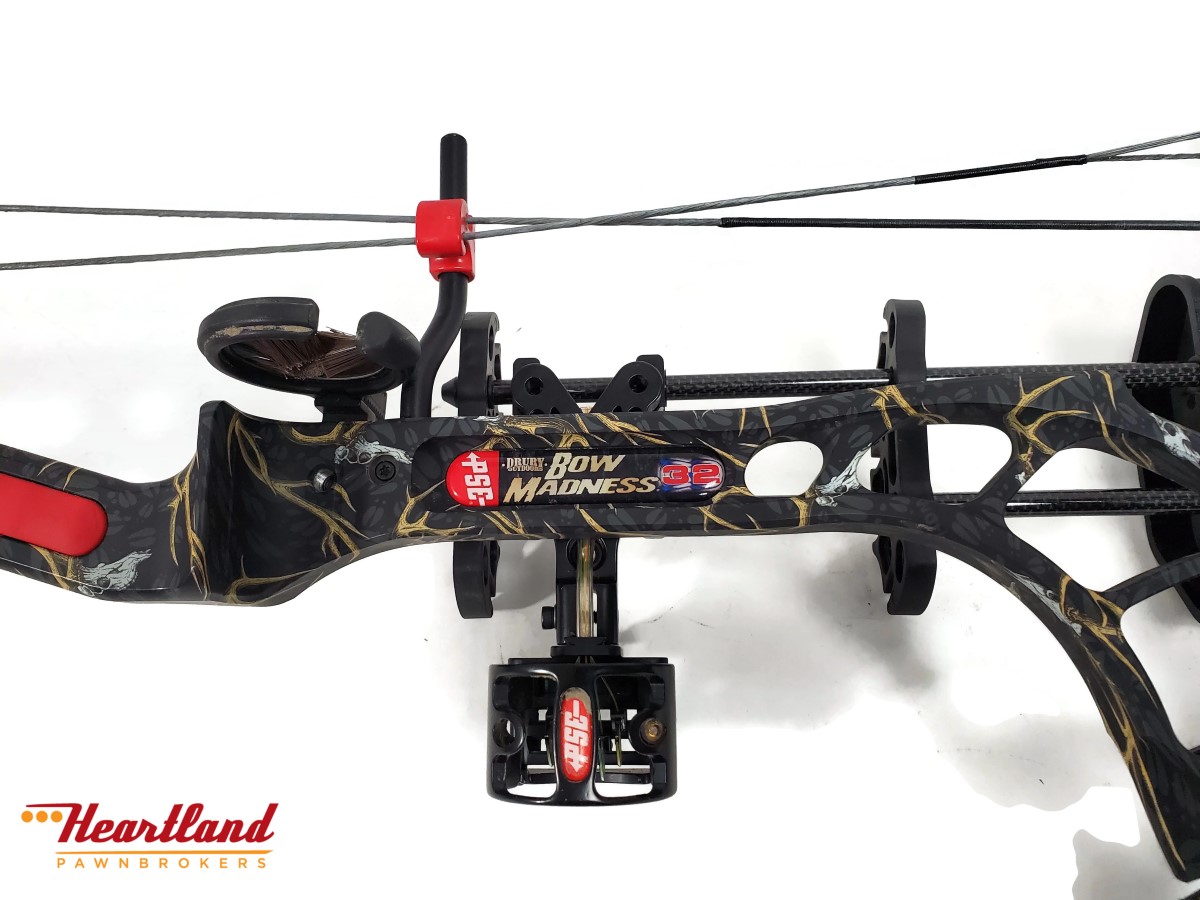 PSE Archery Bow Madness Skullworks Camo Compound Bow With Quiver Very