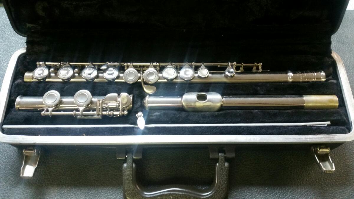 BUNDY Flute SELMER FLUTE Good River City Pawnbrokers Evansville IN