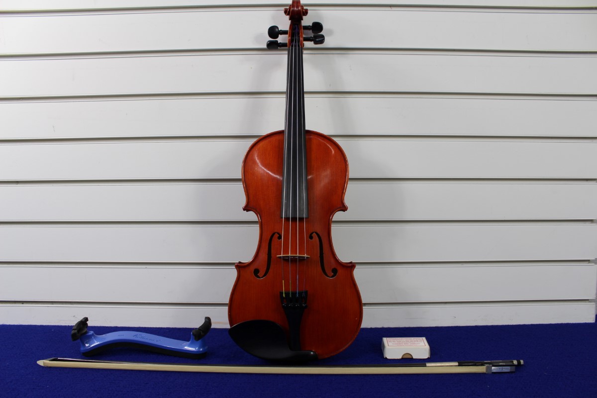 Quinlan & Fabish Wolfgang Amberg Violin 4/4 w/ Bow, Shoulder Rest