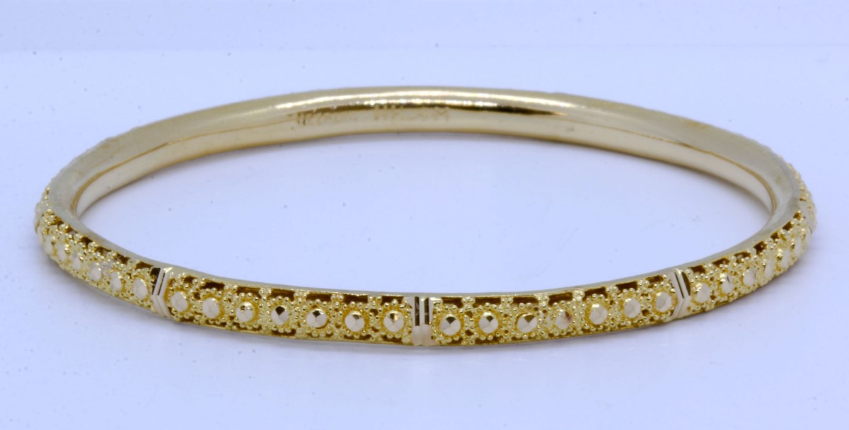 pre owned solid gold bangle