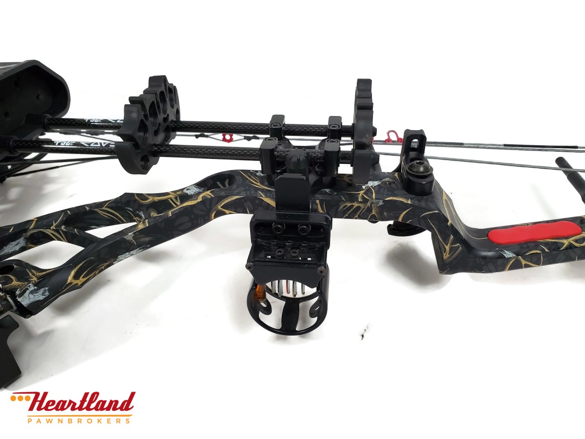 PSE Archery Bow Madness Skullworks Camo Compound Bow With Quiver Very