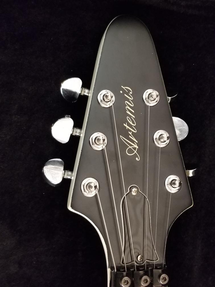 ARTEMIS ARMS CUSTOM V GUITAR Very Good Buya