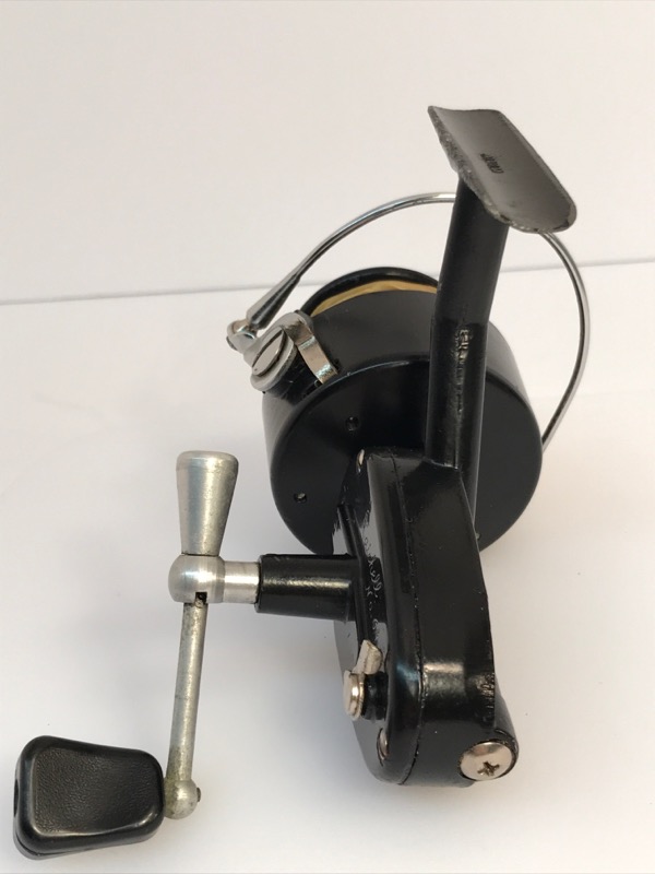 VINTAGE RAICHELL FRENCH SPINNING FISHING REEL MODEL 64 WITH BOX AND