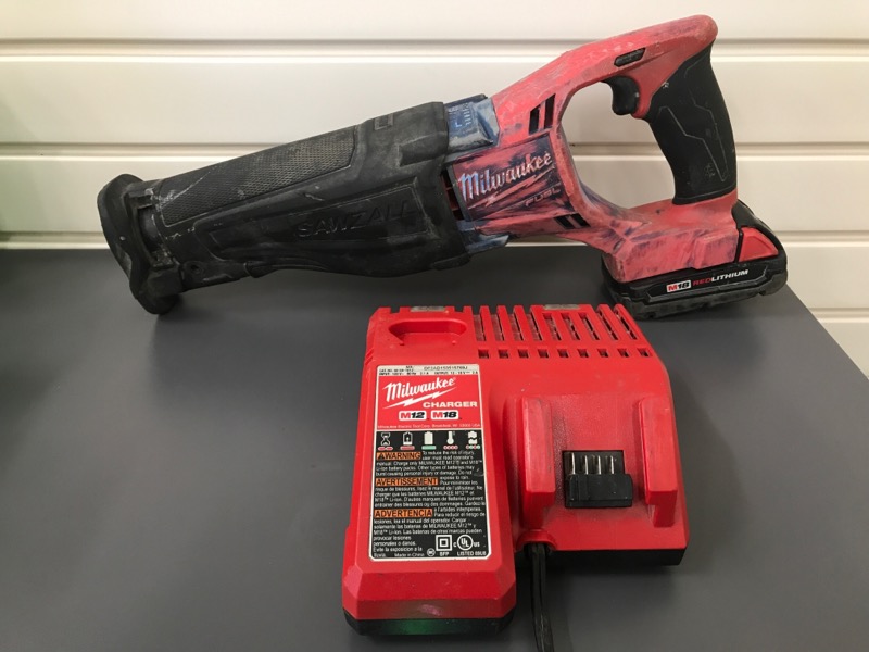 MILWAUKEE TOOL Battery/Charger 272020 Good Casa Pawn Tucson AZ