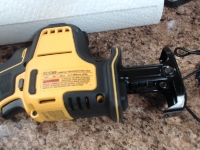 Price Guide: DEWALT DCS369 | Buya