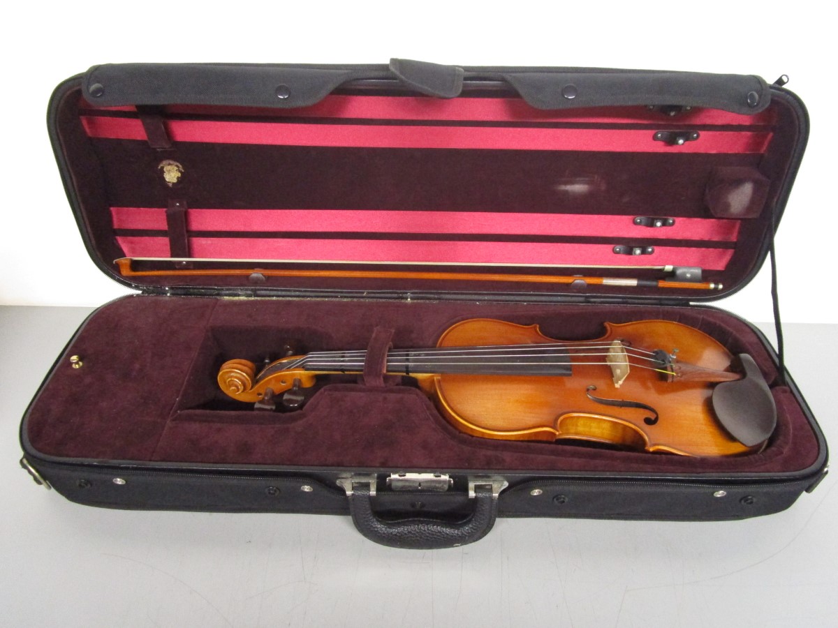 上品】 S30 Violin Kiso 4/4 1991 ハードケース 弓 肩当付き 弦楽器、ギター - gcpv.fr