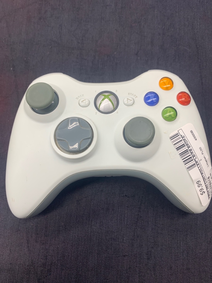 XBOX 360 CONTROLLER*LB/RB BROKE* For parts or not working Axel's