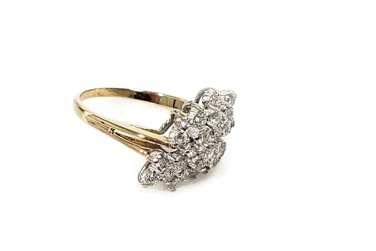 Lady's Diamond Cluster Ring 30 Diamonds 1.00 Carat T.w. 14k Yellow Gold 