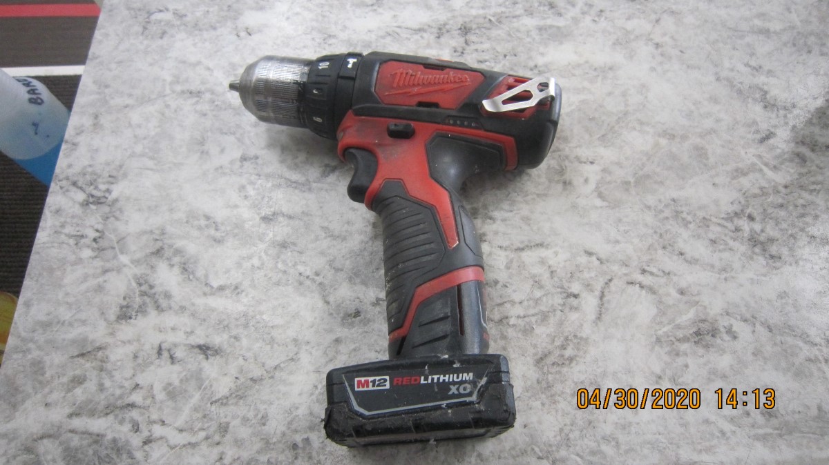 MILWAUKEE 240820 BARE TOOL AND BATTERY ONLY Good Axel's Spokane WA