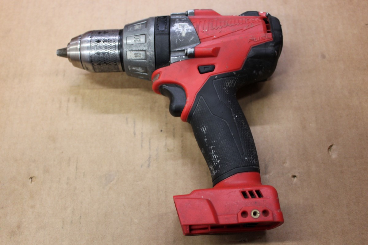 Milwaukee Tool 260420 1/2" Hammer Drill No Handle 1 Battery & Charger