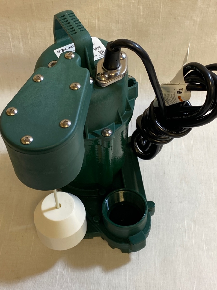 ZOELLER 10730001 0.33HP Cast Iron Submersible Sump Pump Like New Buya