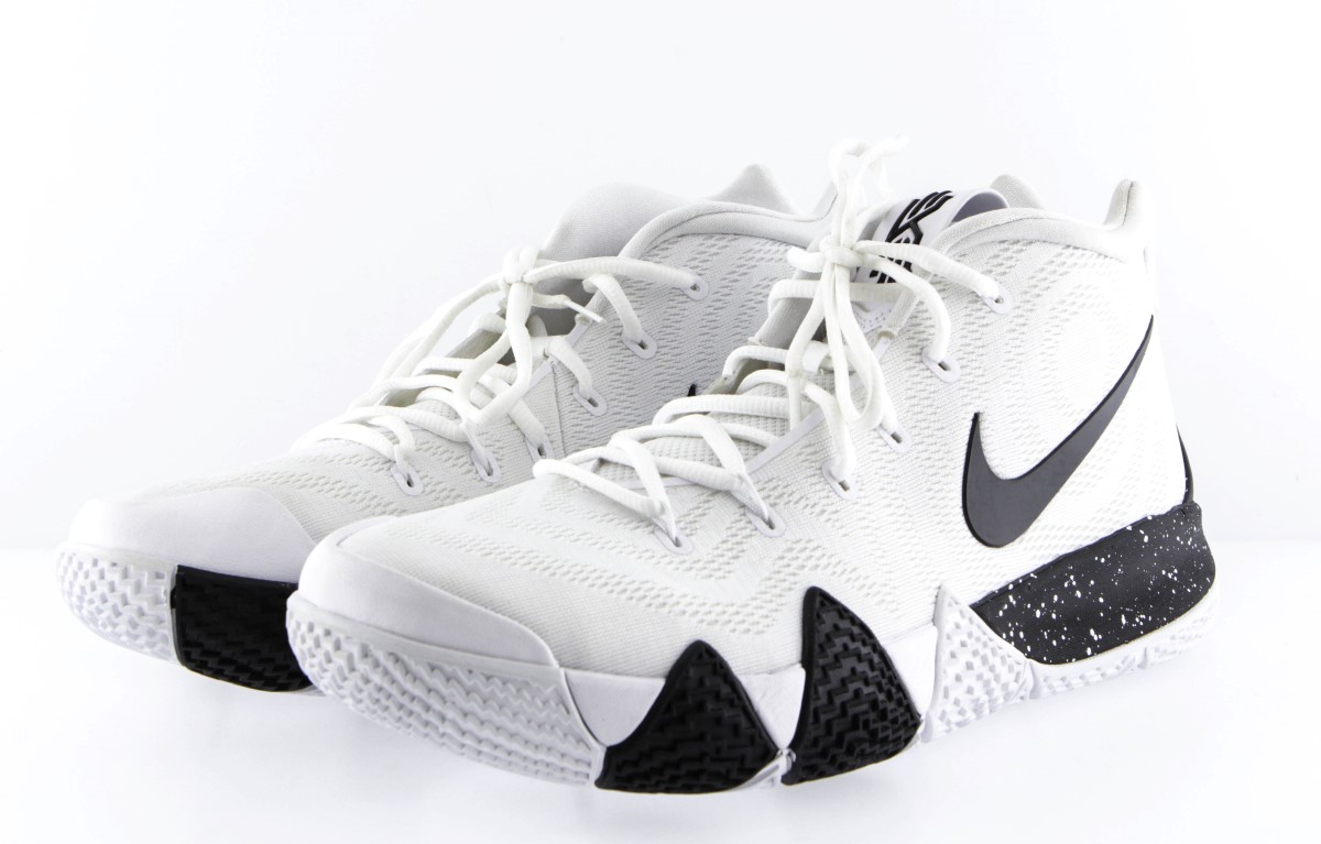 are kyrie 4 true to size