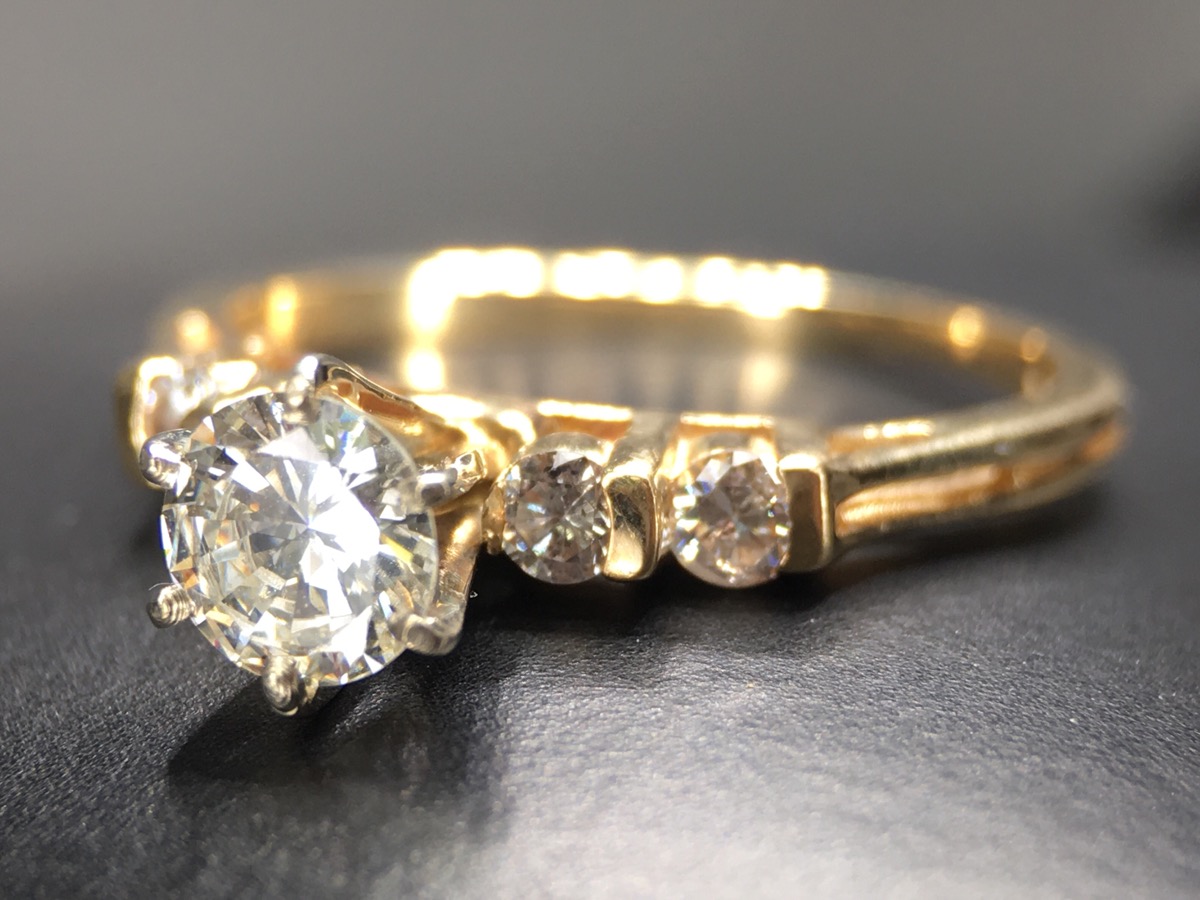 Stunning 3/4 Carat TW Diamond Engagement Ring SI1/I 14K Yellow Gold