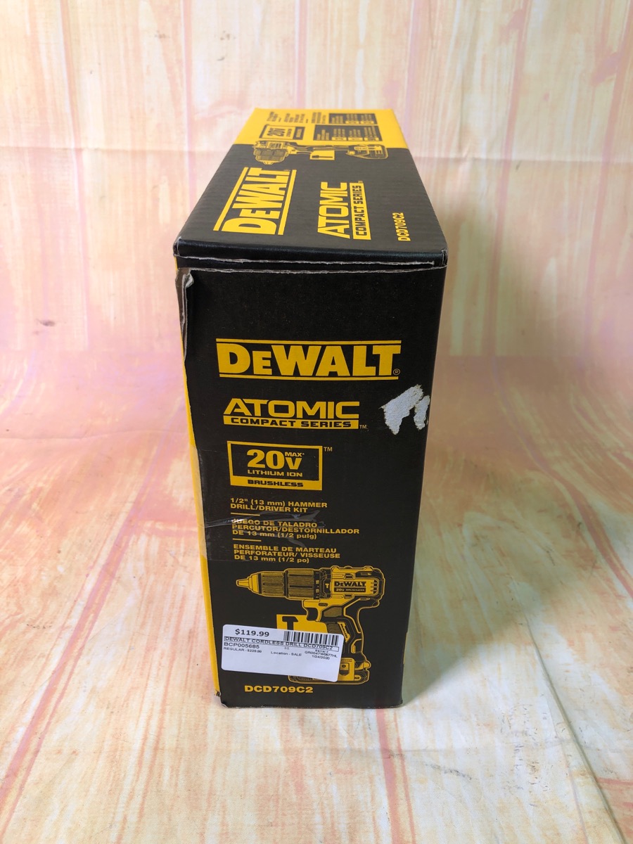 CORDLESS DRILL DEWALT MODEL DCD709C2, SERIAL NUMBER QR0047W0577HL Like New Beach City Pawn