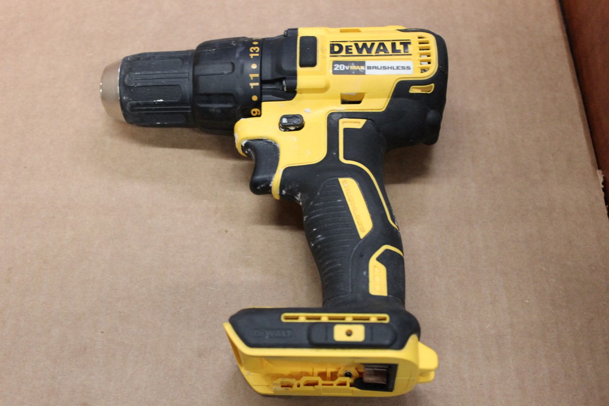 Dewalt DCD777 1/2" Drill with 20v Battery Good | Capitol City Pawn