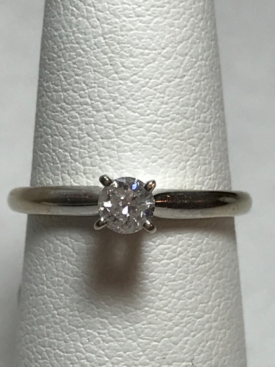 Lady's Diamond Solitaire Ring .22 CT. 10K White Gold 1.7g