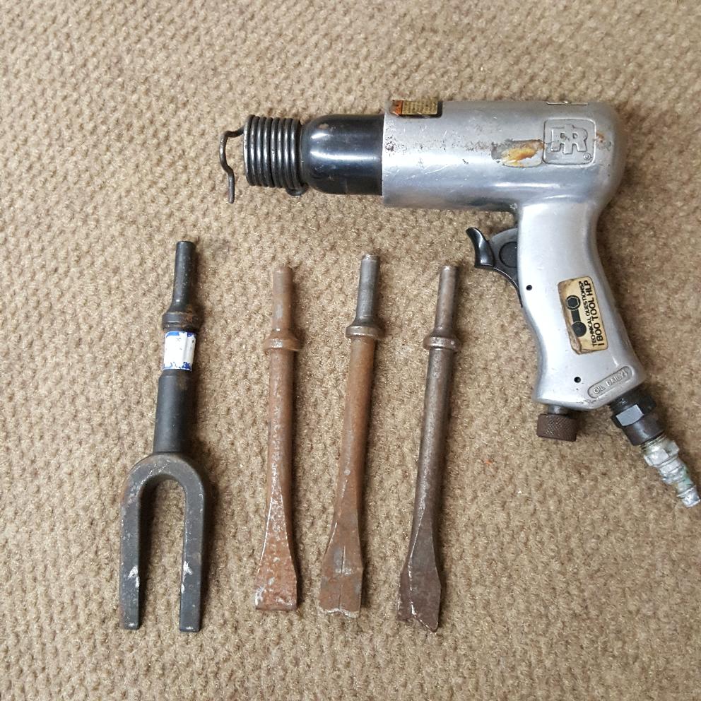 INGERSOLL RAND MODEL 116 AIR HAMMER W/FOUR BITS Very Good Buya