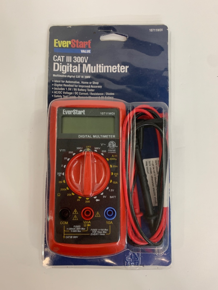 EVERSTART 10711WDI CAT III 300V Digital Multi-Meter (y) Very Good