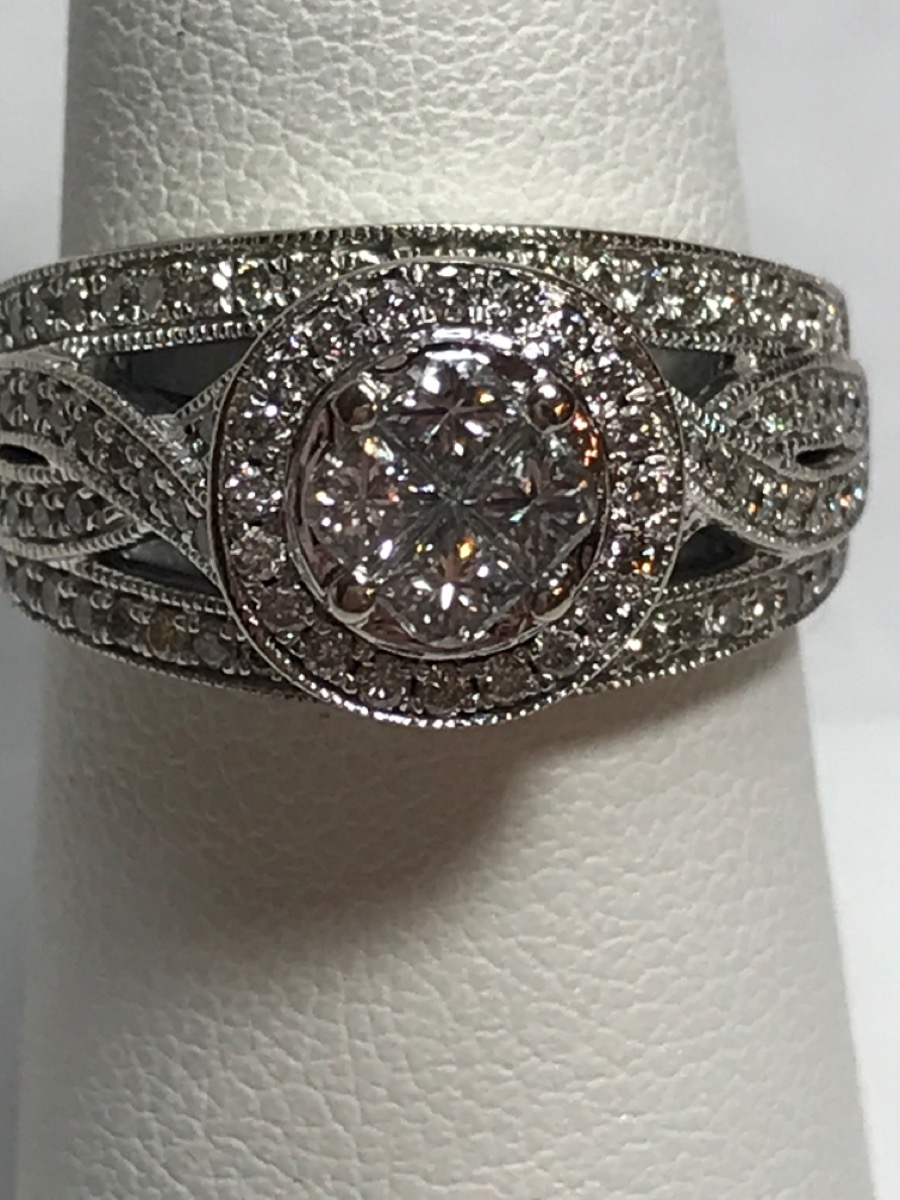 Lady's Diamond Cluster Ring 98 Diamonds .910 Carat T.W